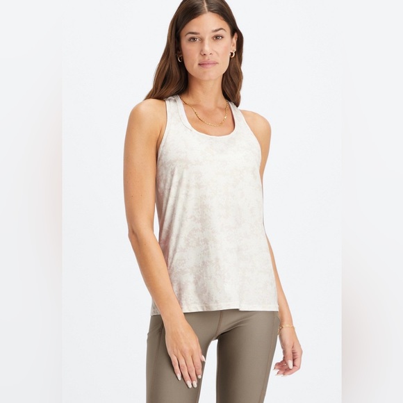 (A4)Fabletics Phoenix Lite Racerback Tank Color: Soft White Mini Nueue Camo, NWT - Picture 2 of 8